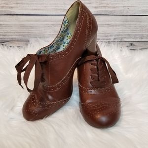 Brown Vintage Style Heels